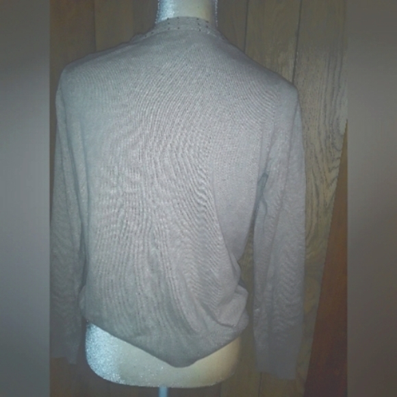 Van Heusen Size Womans Medium Sweater Blouse Longsleeve V neck Comfy Detail Top - Picture 2 of 3